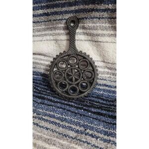 Vintage Cast Iron Trivet Round Decorative Star Hot Plate‎ Rack Pot Holder